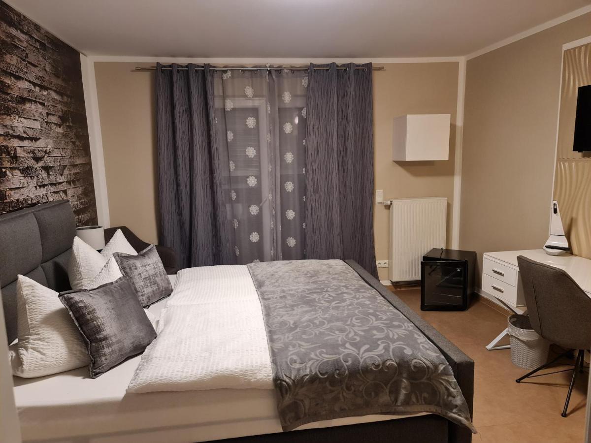 Aparthotel Magnolia オーバーウルゼル エクステリア 写真