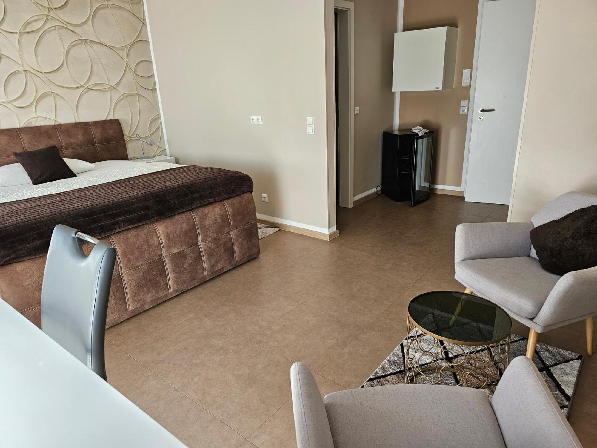 Aparthotel Magnolia オーバーウルゼル エクステリア 写真
