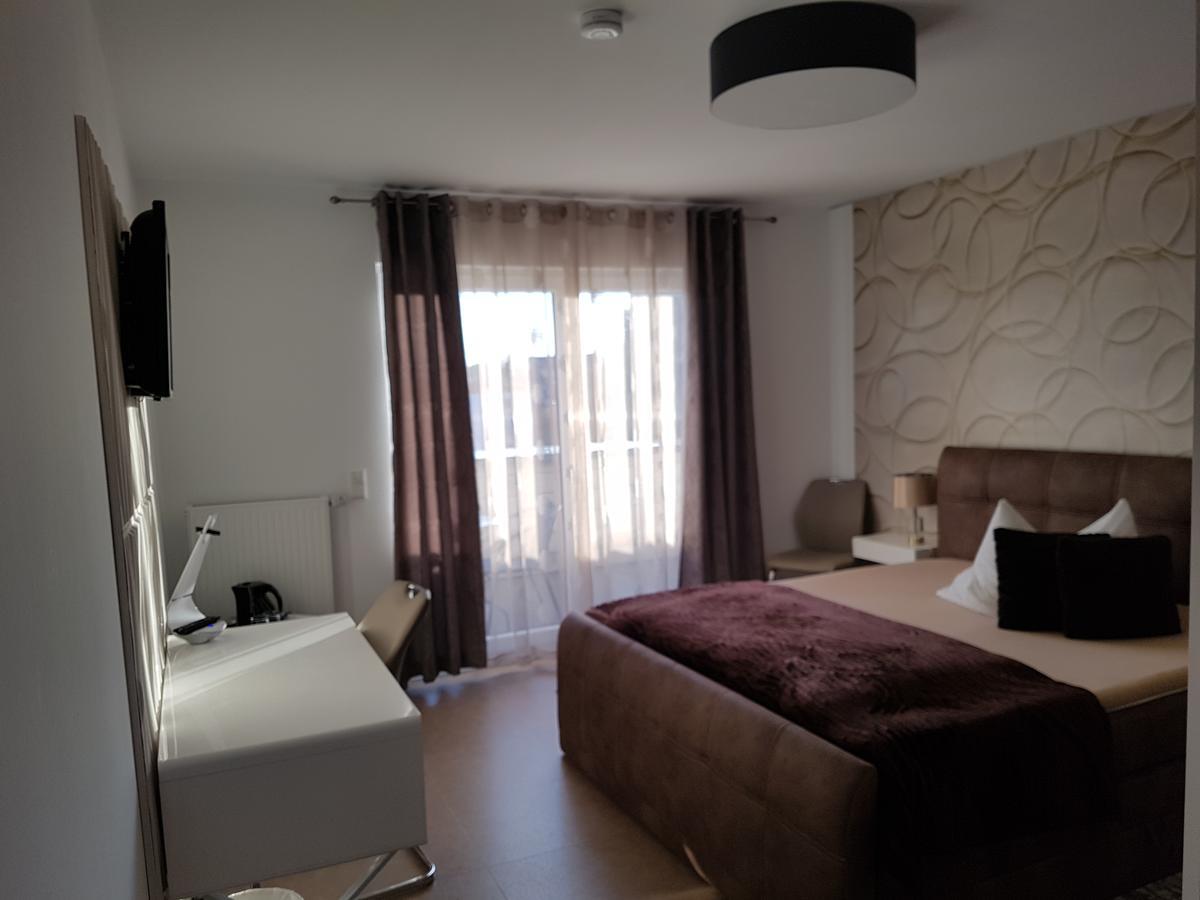 Aparthotel Magnolia オーバーウルゼル エクステリア 写真