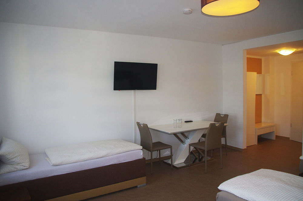Aparthotel Magnolia オーバーウルゼル エクステリア 写真